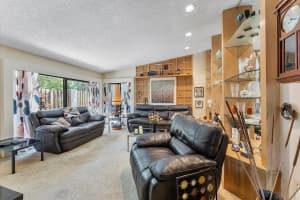 11 Meadows Drive, Boynton Beach, FL 33436 - MLS#R11090775