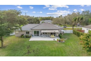 5320 SW 199th Avenue, Pembroke Pines, FL 33332 Sold 10/24/25