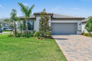 758 Se Courances Drive, Port Saint Lucie