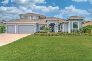 5211 SW Blue Daze Way, Palm City, FL 34990 - MLS#R11090935