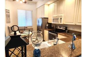 1 Harbour Isle Drive E 104, Fort Pierce, FL 34949 - MLS#R11091002