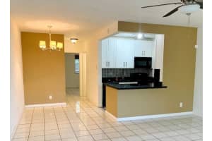 2915 Plunkett Street 11d, Hollywood