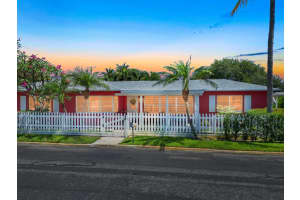 1001 N Lakeside Drive, Lake Worth Beach, FL 33460 Sold 09/04/25