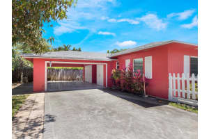 1001 N Lakeside Drive, Lake Worth Beach, FL 33460 - MLS#R11091021