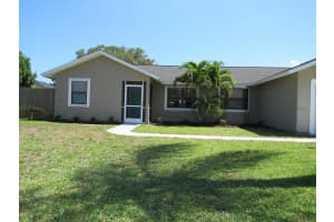 648 NE Maranta Terrado, Jensen Beach, FL 34957 Sold 08/25/25