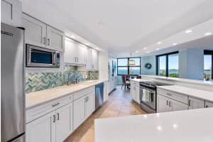 5420 N Ocean Drive 305, Singer Island, FL 33404 - MLS#R11091024