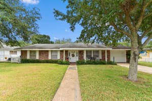 2104 S 26th Street, Fort Pierce, FL 34947 Sold 07/03/25