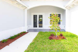 5853 NW Culebra Avenue, Port Saint Lucie, FL 34986 - MLS#R11091133
