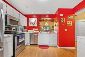 804 Lakeview Circle, Royal Palm Beach, FL 33411 Sold 07/21/25