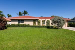 1117 SE Mendoza Avenue, Port Saint Lucie, FL 34952 - MLS#R11091184