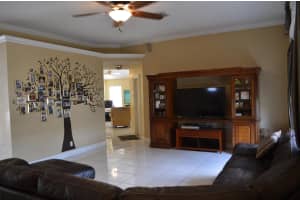 141 Kings Way, Royal Palm Beach, FL 33411 - MLS#R11091200