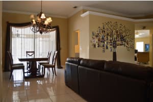 141 Kings Way, Royal Palm Beach, FL 33411 - MLS#R11091200
