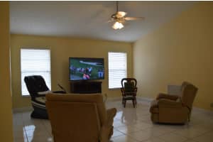 141 Kings Way, Royal Palm Beach, FL 33411 - MLS#R11091200