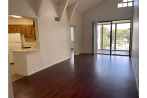212 Lake Pointe Drive 313, Oakland Park