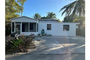132 E Central Boulevard, Lantana