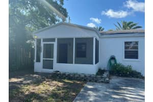 132 E Central Boulevard, Lantana, FL 33462 - MLS#R11091235