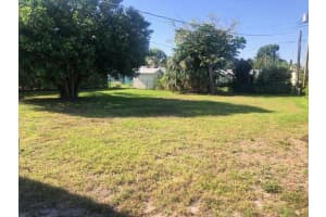 1144 NE Crown Terrace, Jensen Beach, FL 34957 Sold 07/22/25