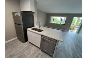 1432 Meadows Circle W, Boynton Beach, FL 33436 Sold 09/12/25