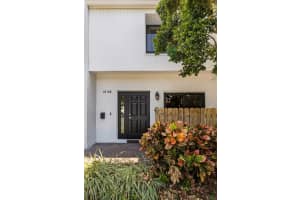 2140 Ne 44th Street, Lighthouse Point