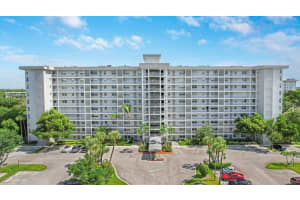 4015 W Palm Aire Drive 704, Pompano Beach, FL 33069 Sold 09/02/25
