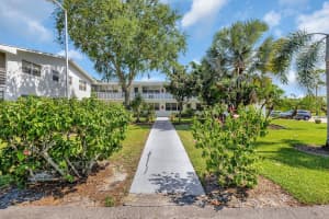 398 Sheffield Q, West Palm Beach