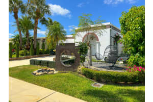 6590 Fountains Circle, Lake Worth, FL 33467 - MLS#R11091594