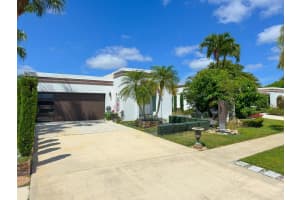 6590 Fountains Circle, Lake Worth, FL 33467 - MLS#R11091594