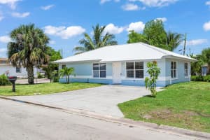 561 SW 10th Street, Belle Glade, FL 33430 Sold 06/12/25