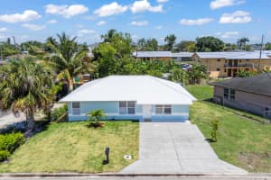 561 SW 10th Street, Belle Glade, FL 33430 Sold 06/12/25