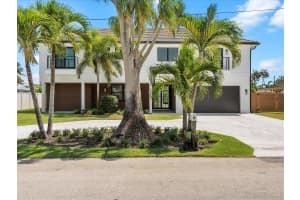 8 Leeward Circle, Tequesta, FL 33469 - MLS#R11091852