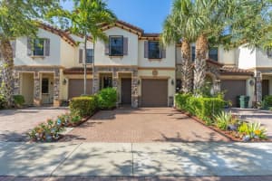 4080 Devenshire Court, Coconut Creek