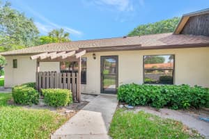49 Via De Casas Norte, Boynton Beach, FL 33426 Sold 07/30/25