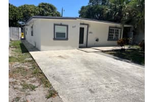 711 Fernwood Drive, West Palm Beach