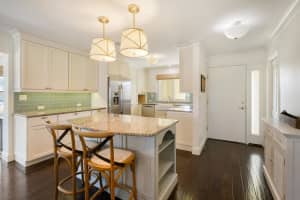 325 Beach 301 Road 301, Tequesta, FL 33469 - MLS#R11092081
