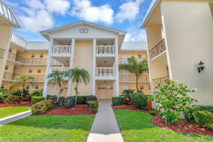 17 Colonial Club 204 Drive 204, Boynton Beach, FL 33435 - MLS#R11092117