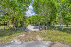 13705 Persimmon Boulevard, The Acreage, FL 33411 Sold 08/08/25