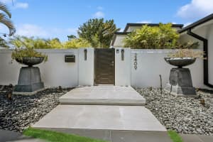 2409 NE 18th Avenue, Wilton Manors, FL 33305 Sold 07/09/25