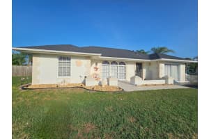333 NE Surrey Street, Port Saint Lucie, FL 34983 Sold 08/22/25