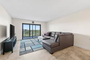7290 Kinghurst Drive 809, Delray Beach, FL 33446 Sold 08/15/25