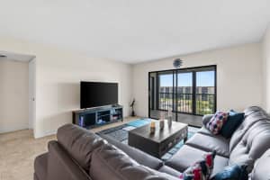 7290 Kinghurst Drive 809, Delray Beach, FL 33446 Sold 08/15/25