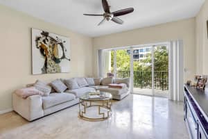 1640 Presidential 307 Way 307, West Palm Beach