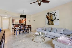 1640 Presidential 307 Way 307, West Palm Beach, FL 33401 - MLS#R11092234