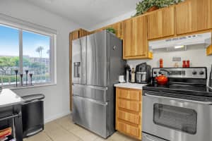 6865 Huntington Lane 208, Delray Beach, FL 33446 Sold 07/11/25
