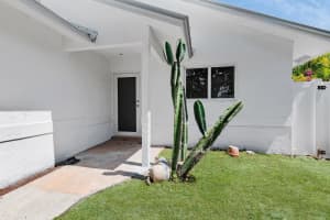 107 NE 10th Street, Delray Beach, FL 33444 Sold 06/06/25