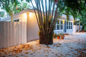 5967 SW 58th Terrace, South Miami, FL 33143 - MLS#R11092361