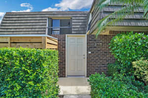 707 7th Terrace, Palm Beach Gardens, FL 33418 - MLS#R11092428