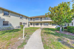 25 Lake Vista Trail 203, Port Saint Lucie