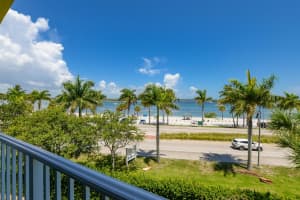 35 Harbour Isle Drive W 302, Fort Pierce, FL 34949 - MLS#R11092539