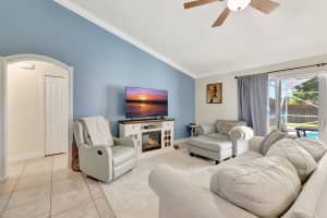 401 SE Ron Rico Terrace, Port Saint Lucie, FL 34983 Sold 07/25/25