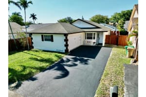 8421 SW 41st Court, Davie, FL 33328 Sold 08/15/25